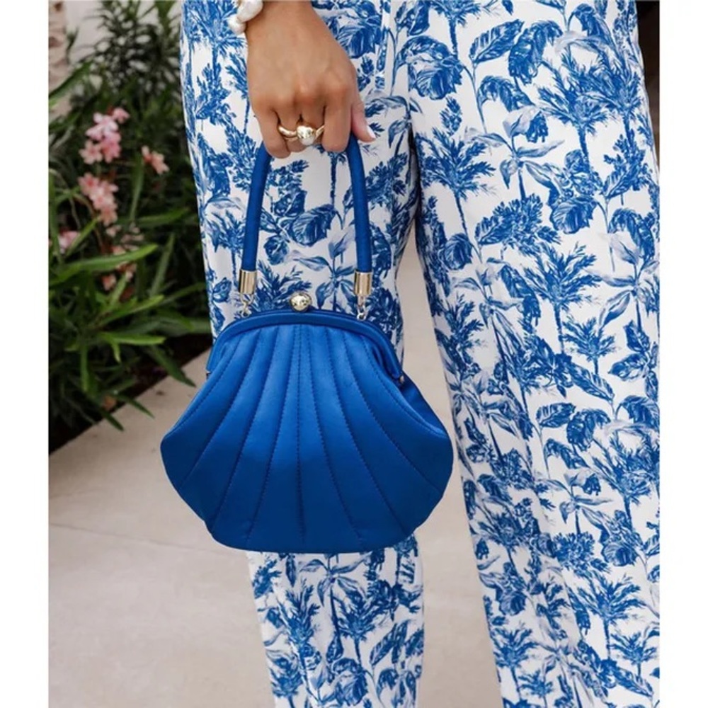 Gianni Bini Shell-Shaped Top Handle Bag